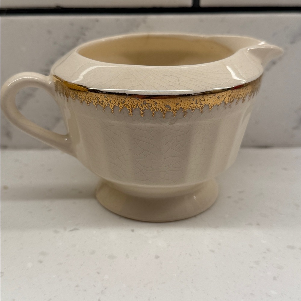 Vintage Cronin China Co. Courting Couple Creamer - Picture 4 of 5